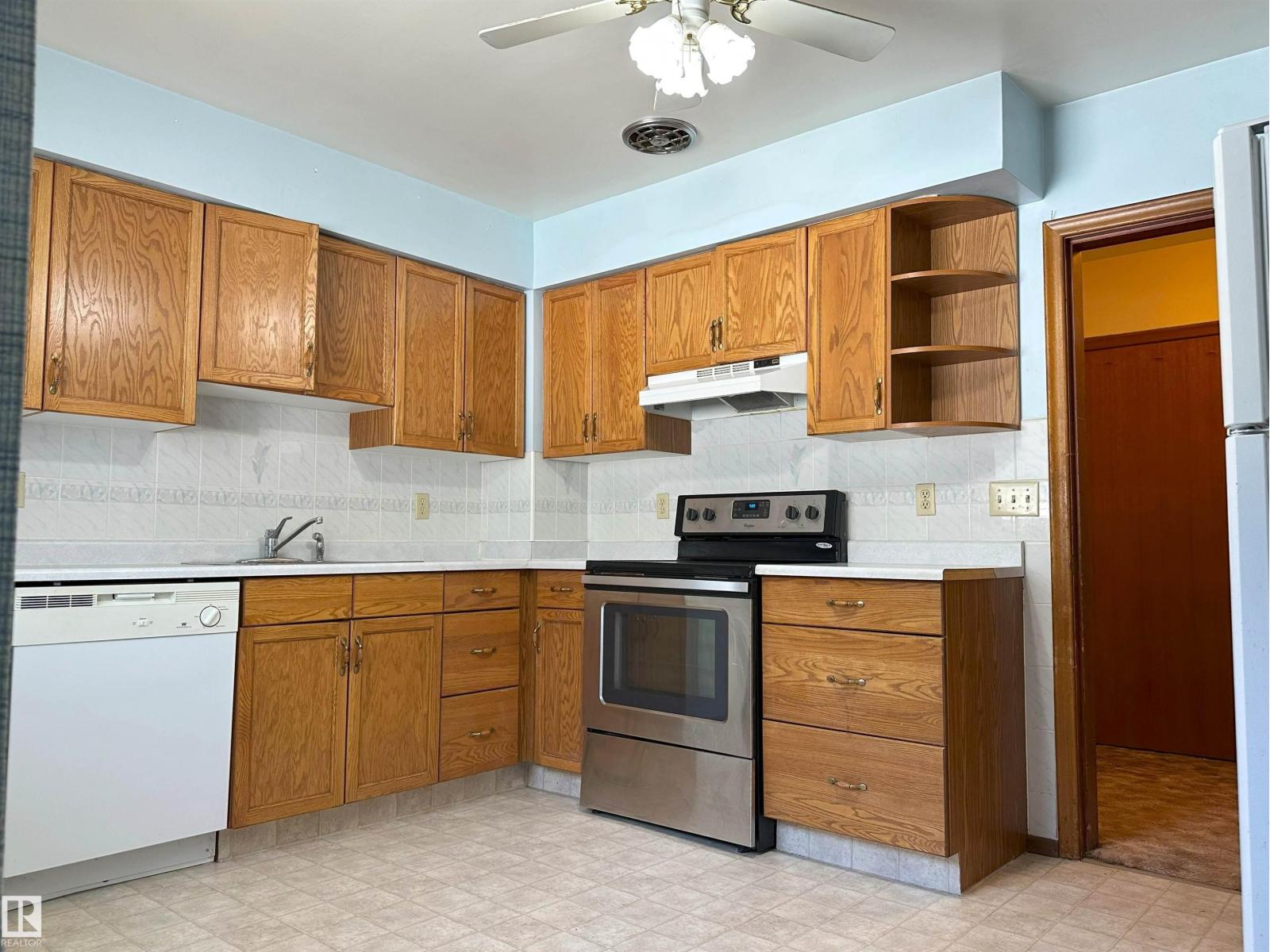 Photo 22 of 9108 112 Av Nw, Edmonton AB