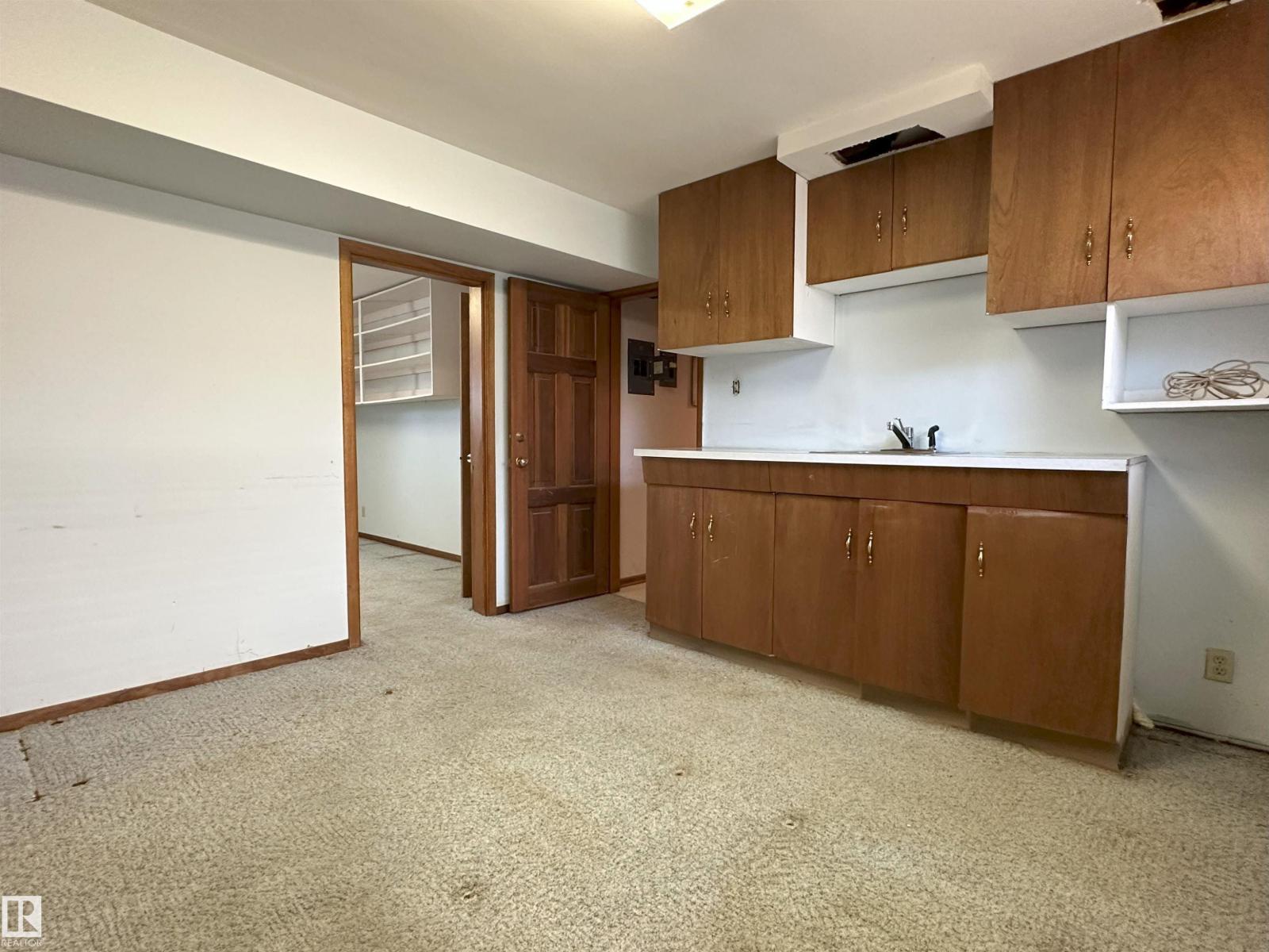 Photo 53 of 9108 112 Av Nw, Edmonton AB