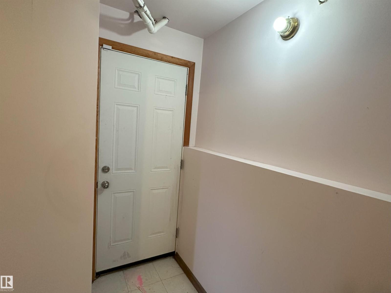 Photo 40 of 9108 112 Av Nw, Edmonton AB