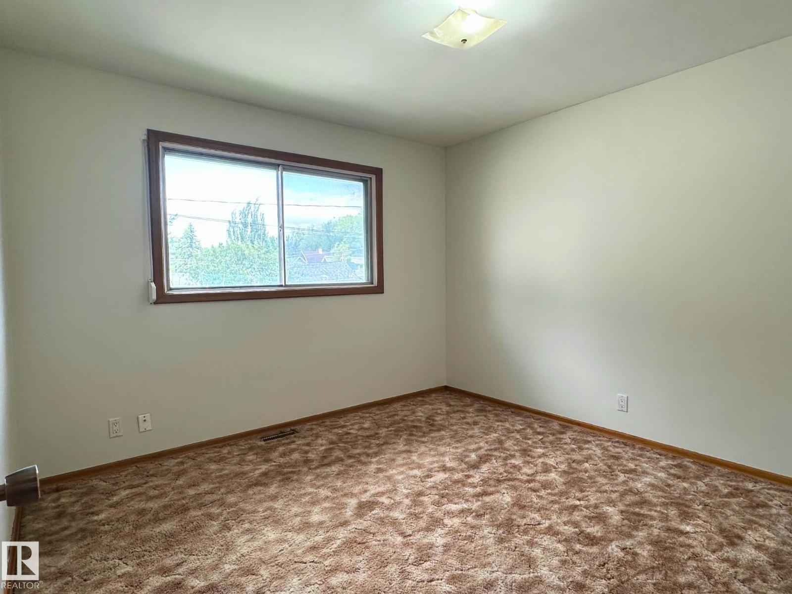 Photo 32 of 9108 112 Av Nw, Edmonton AB