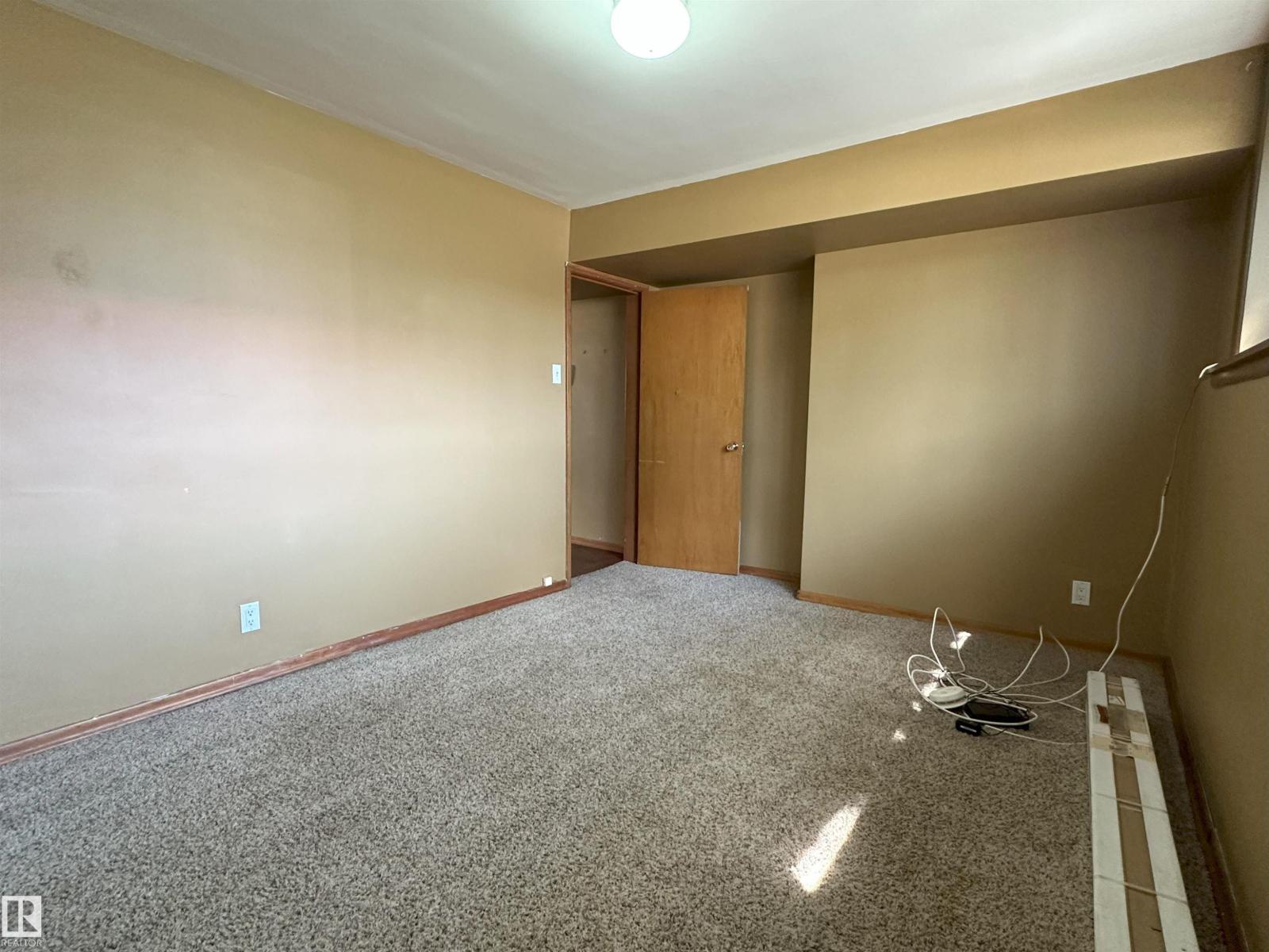 Photo 48 of 9108 112 Av Nw, Edmonton AB