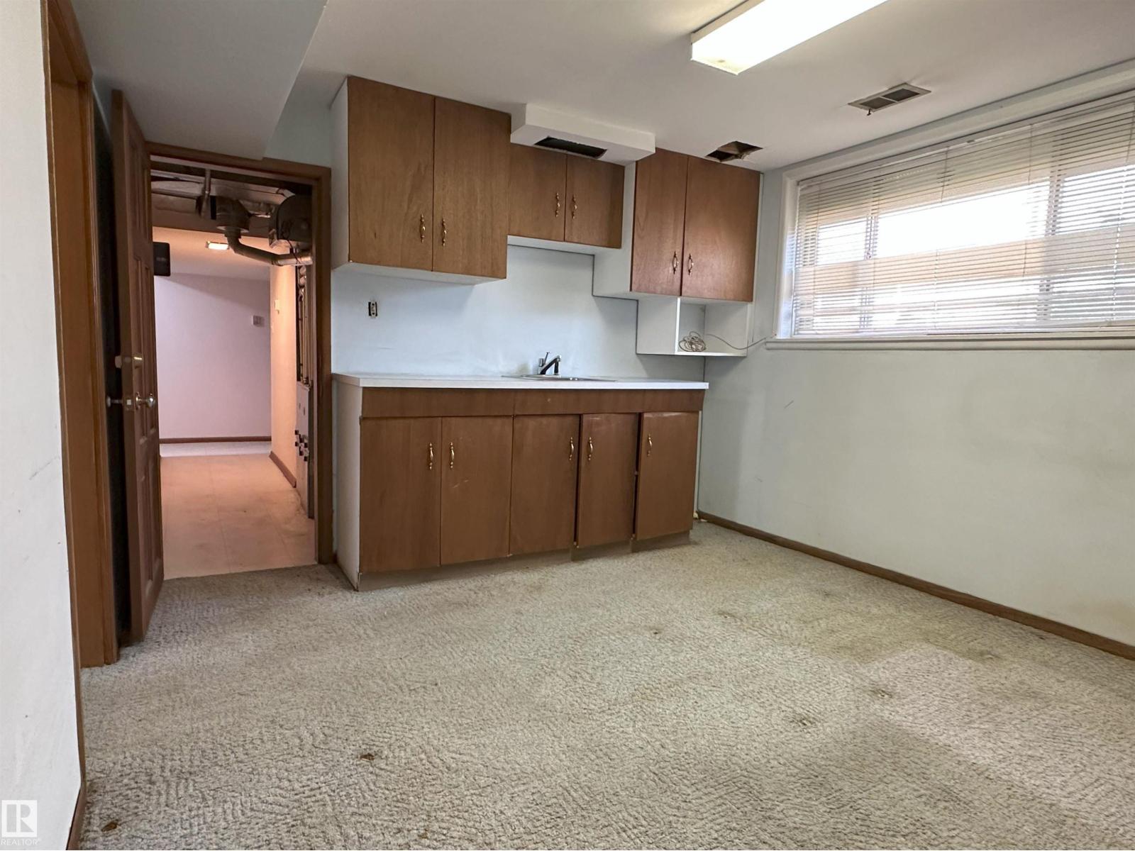 Photo 52 of 9108 112 Av Nw, Edmonton AB