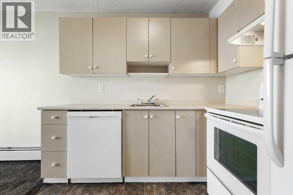 Single Family House for Sale in    Street SE Red Carpet Calgary 