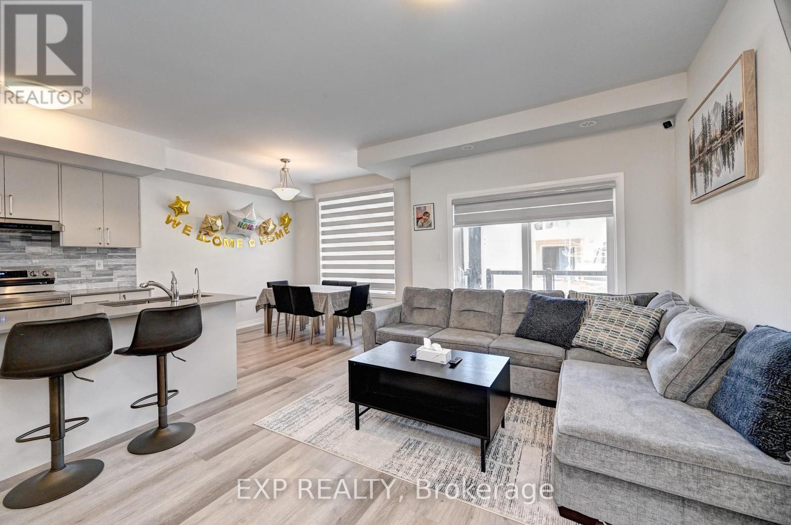 Photo 5 of 161 155 Equestrian Way, Cambridge ON