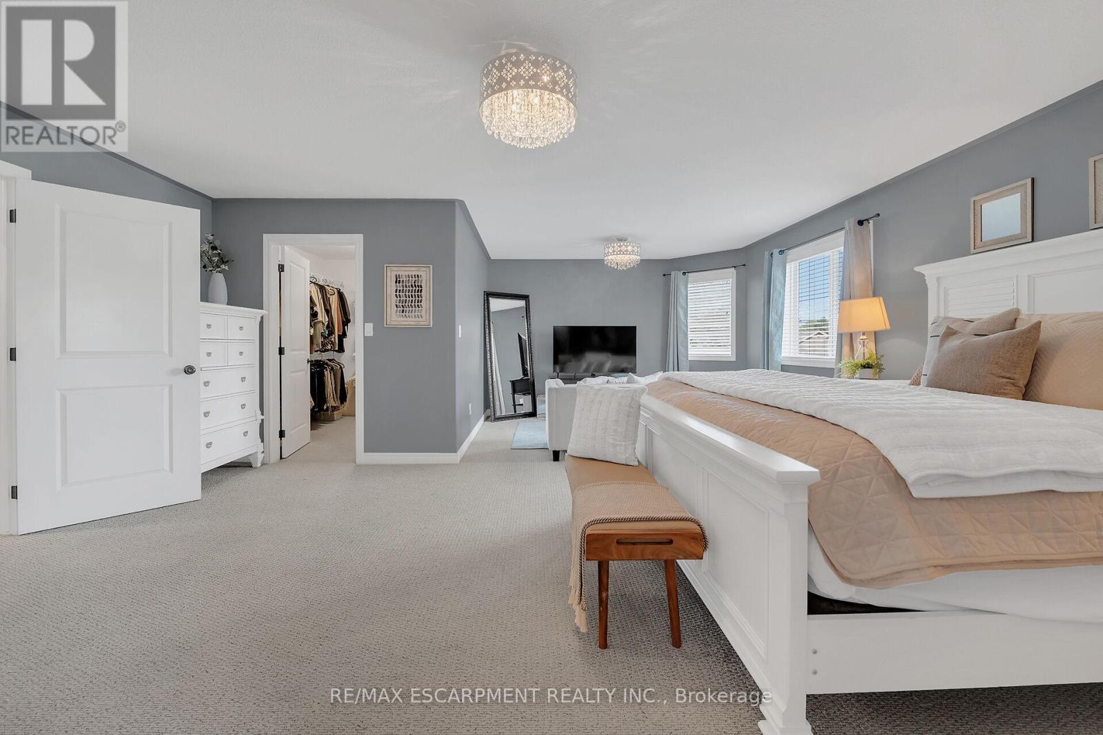 Photo 36 of 47 Southwood Crescent, Haldimand ON