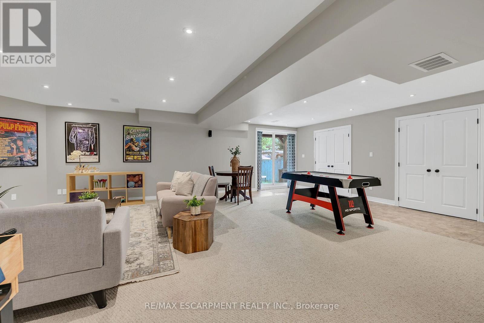 Photo 9 of 47 Southwood Crescent, Haldimand ON