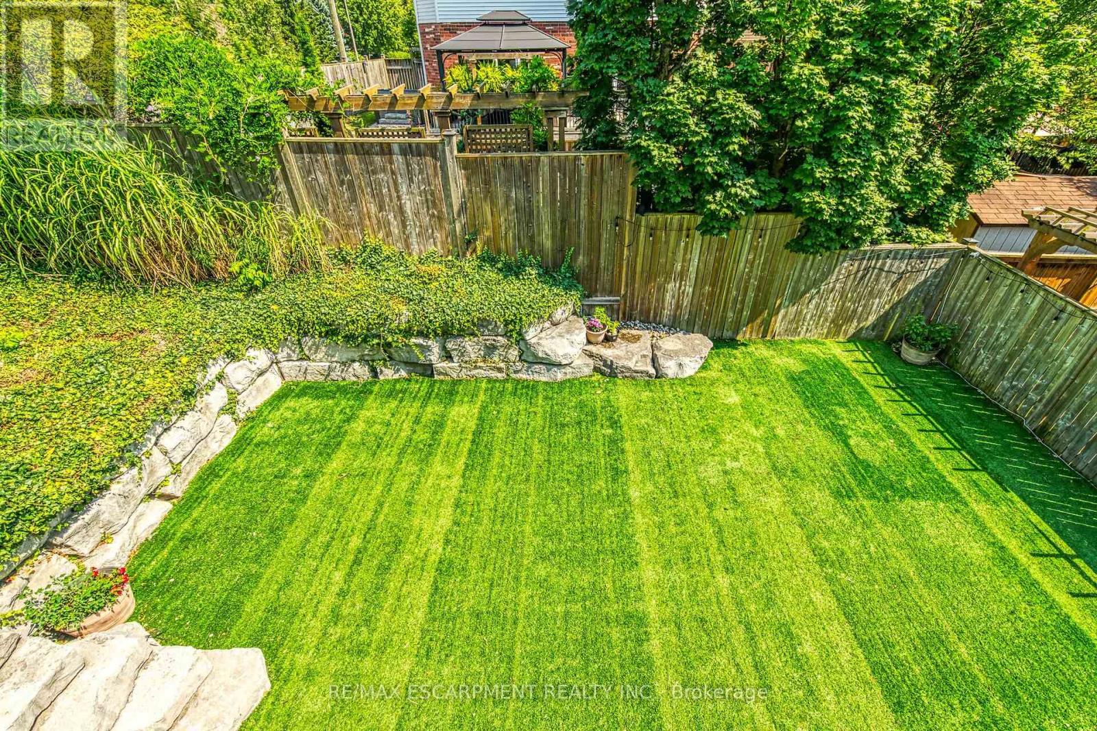 Photo 11 of 47 Southwood Crescent, Haldimand ON