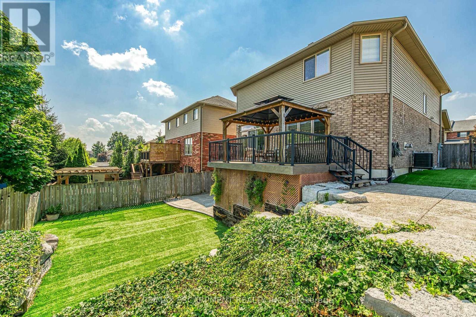 Photo 28 of 47 Southwood Crescent, Haldimand ON
