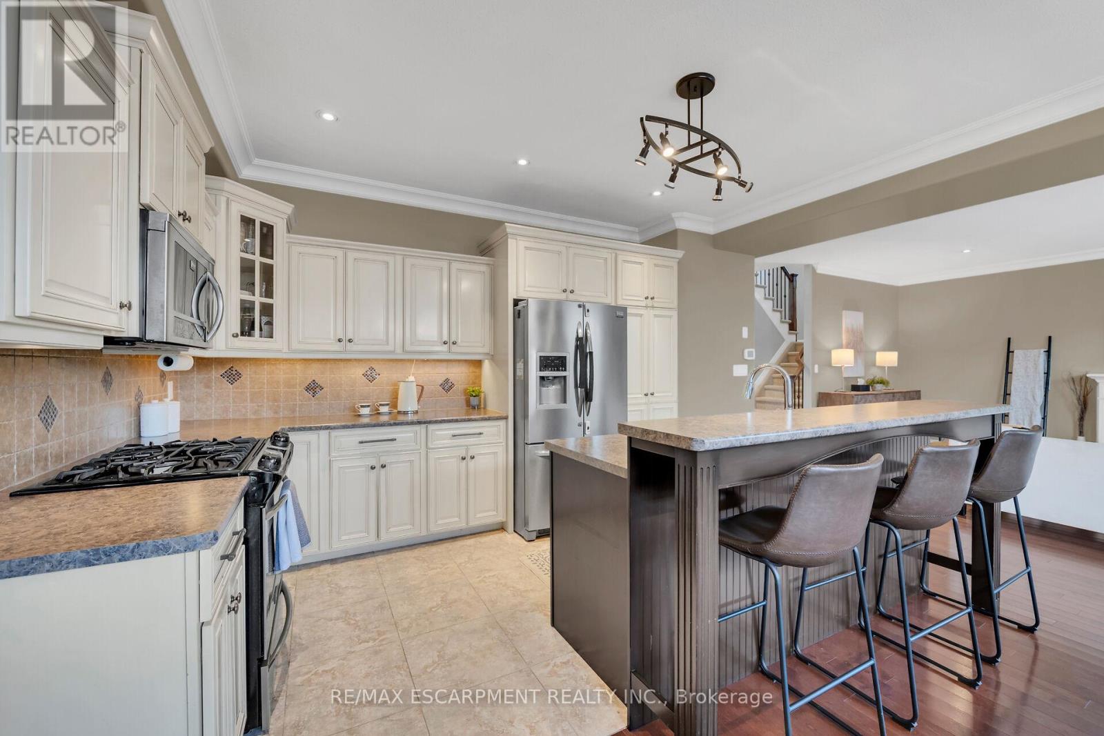 Photo 34 of 47 Southwood Crescent, Haldimand ON