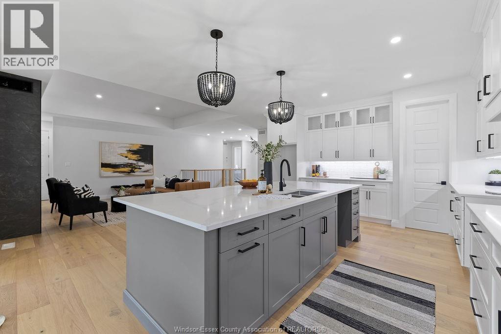 Photo 12 of 3874 Lasalle Woods Boulevard, Lasalle ON