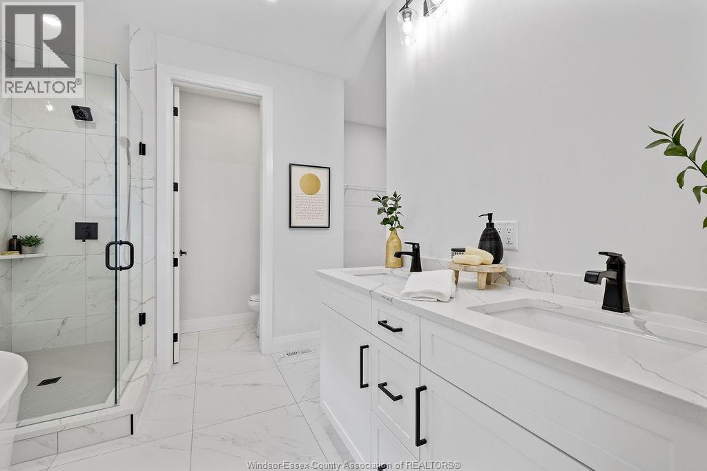 Photo 22 of 3874 Lasalle Woods Boulevard, Lasalle ON