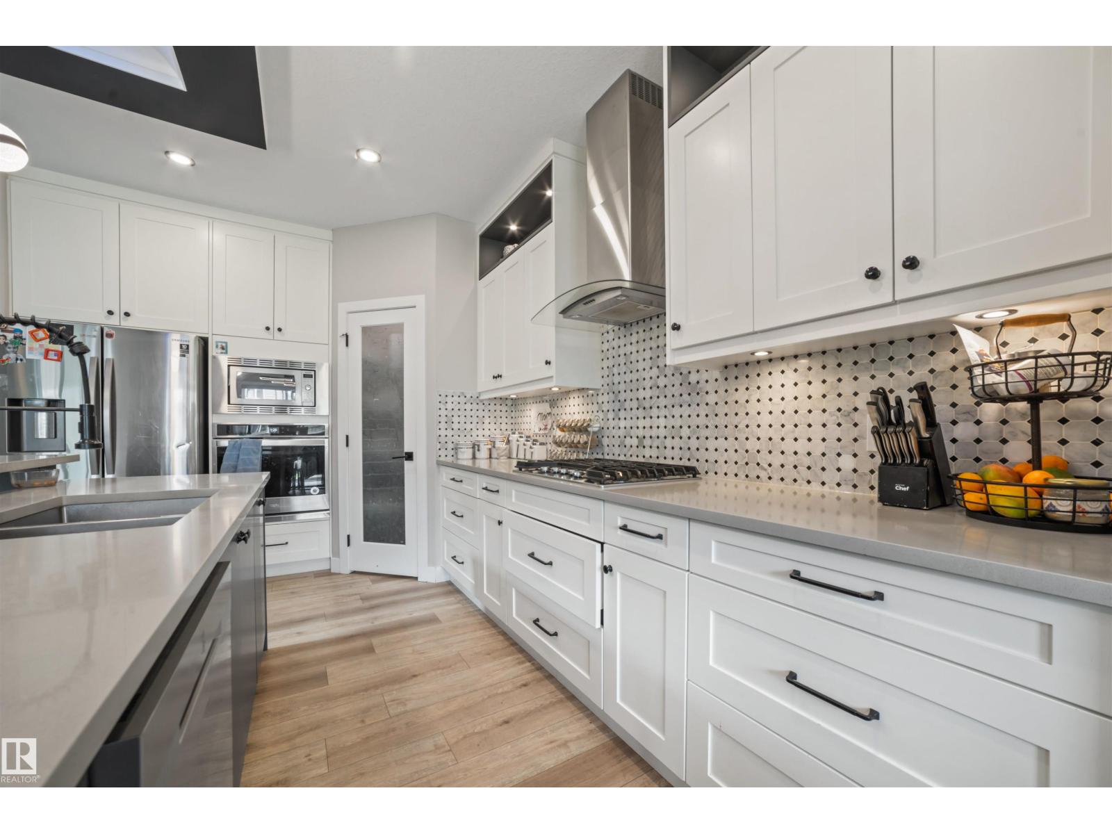 Photo 12 of 7414 Chivers Crescent Sw Sw, Edmonton AB