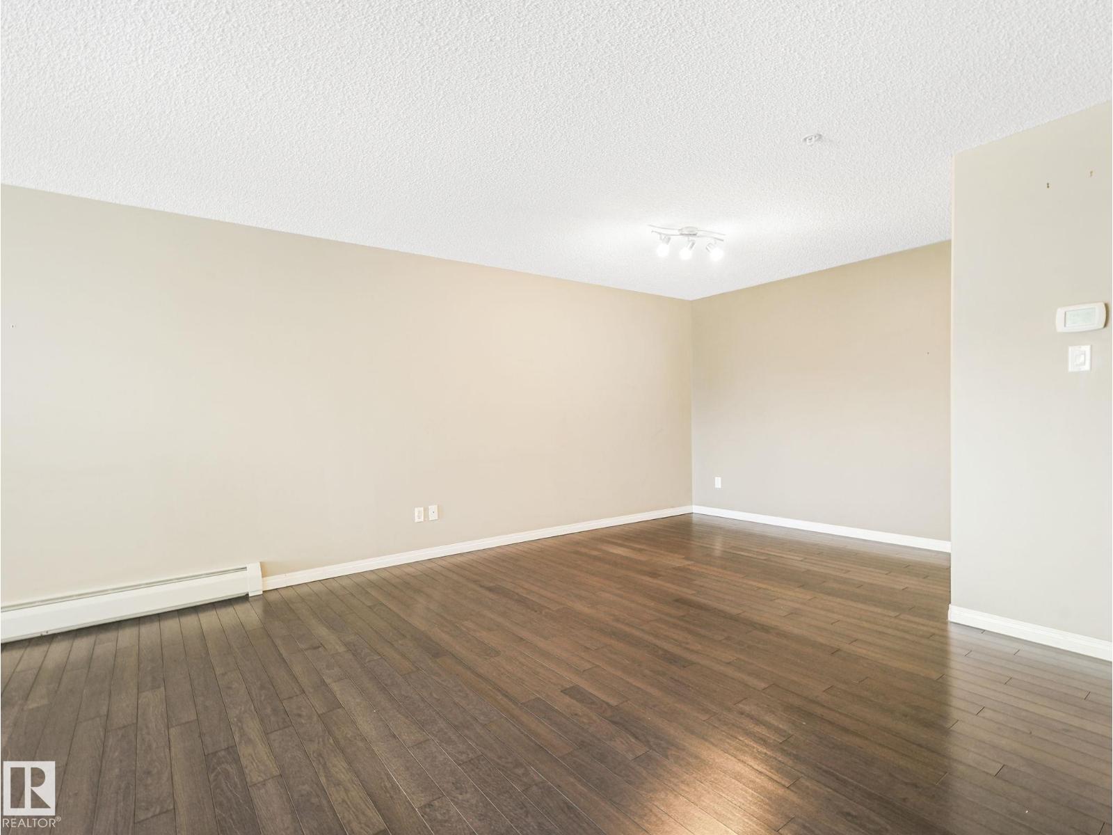 Photo 12 of 7330 7327 South Terwillegar Dr Nw, Edmonton AB