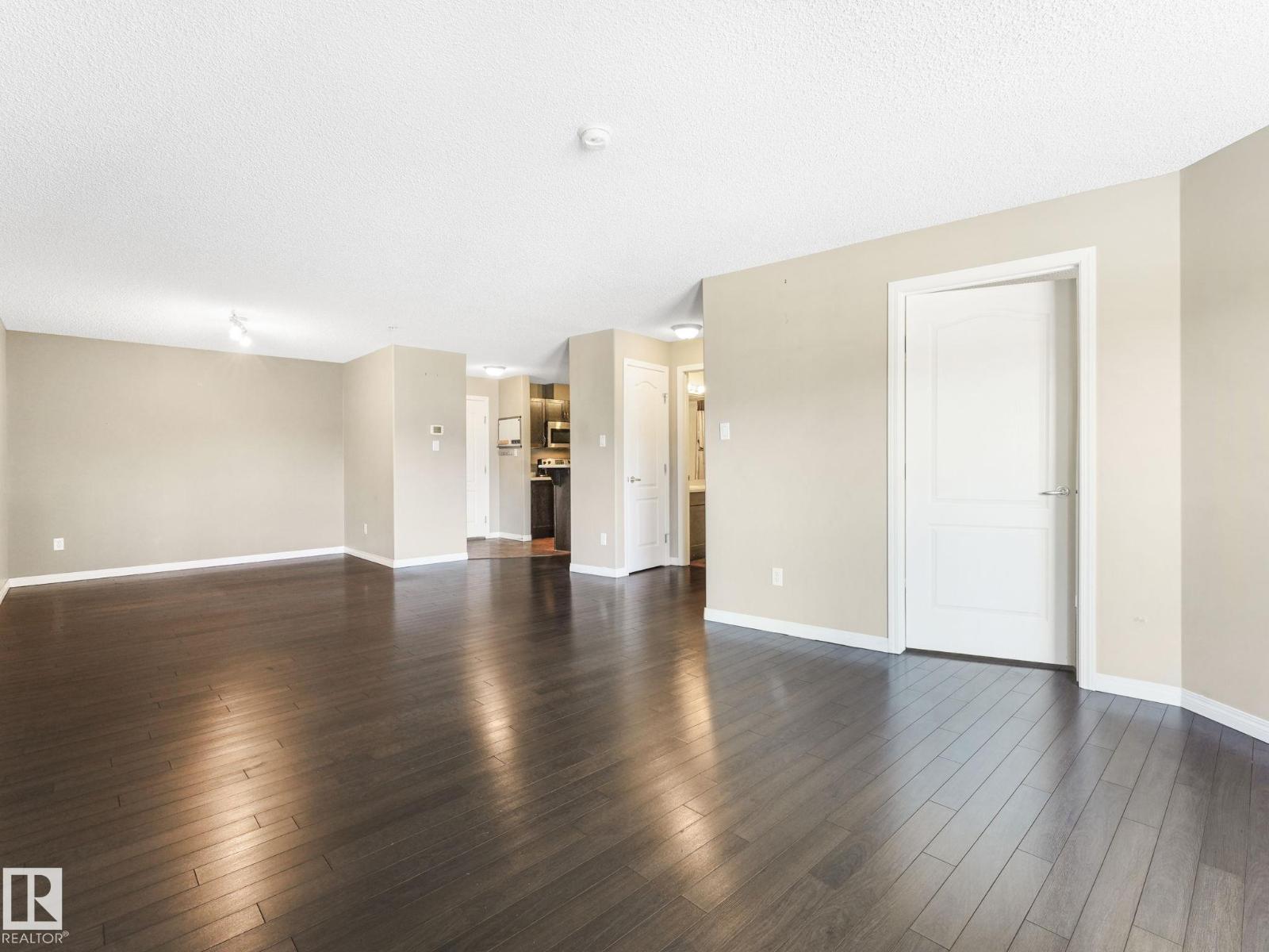 Photo 16 of 7330 7327 South Terwillegar Dr Nw, Edmonton AB