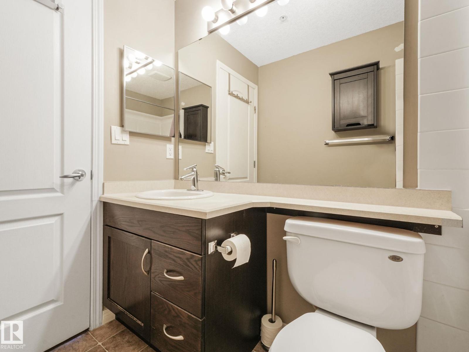 Photo 23 of 7330 7327 South Terwillegar Dr Nw, Edmonton AB