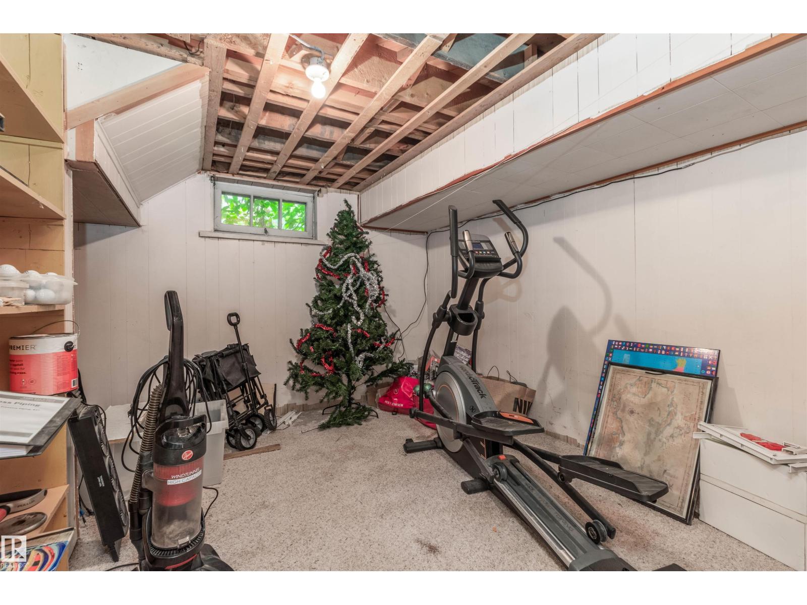 Photo 22 of 10624 40 St Nw, Edmonton AB