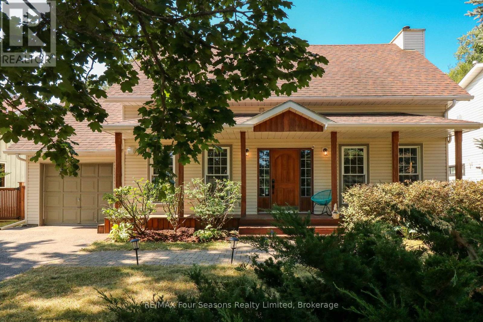 Photo 1 of 173 Brooker Boulevard, Blue Mountains ON