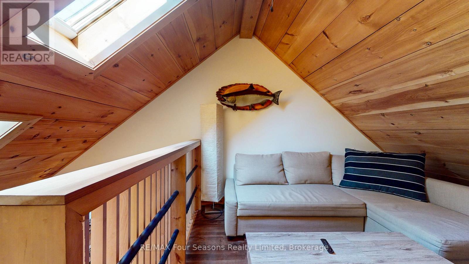 Photo 15 of 173 Brooker Boulevard, Blue Mountains ON