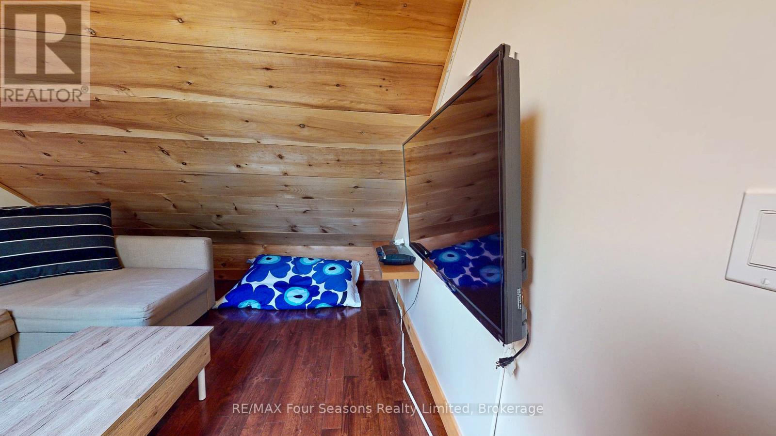 Photo 16 of 173 Brooker Boulevard, Blue Mountains ON
