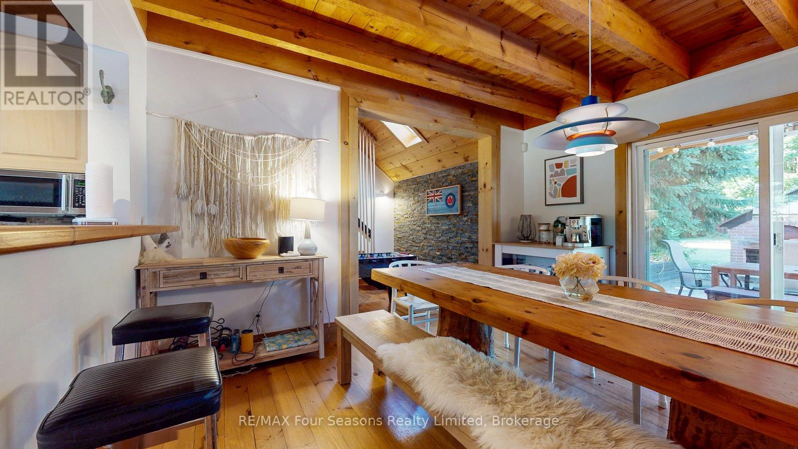 Photo 17 of 173 Brooker Boulevard, Blue Mountains ON