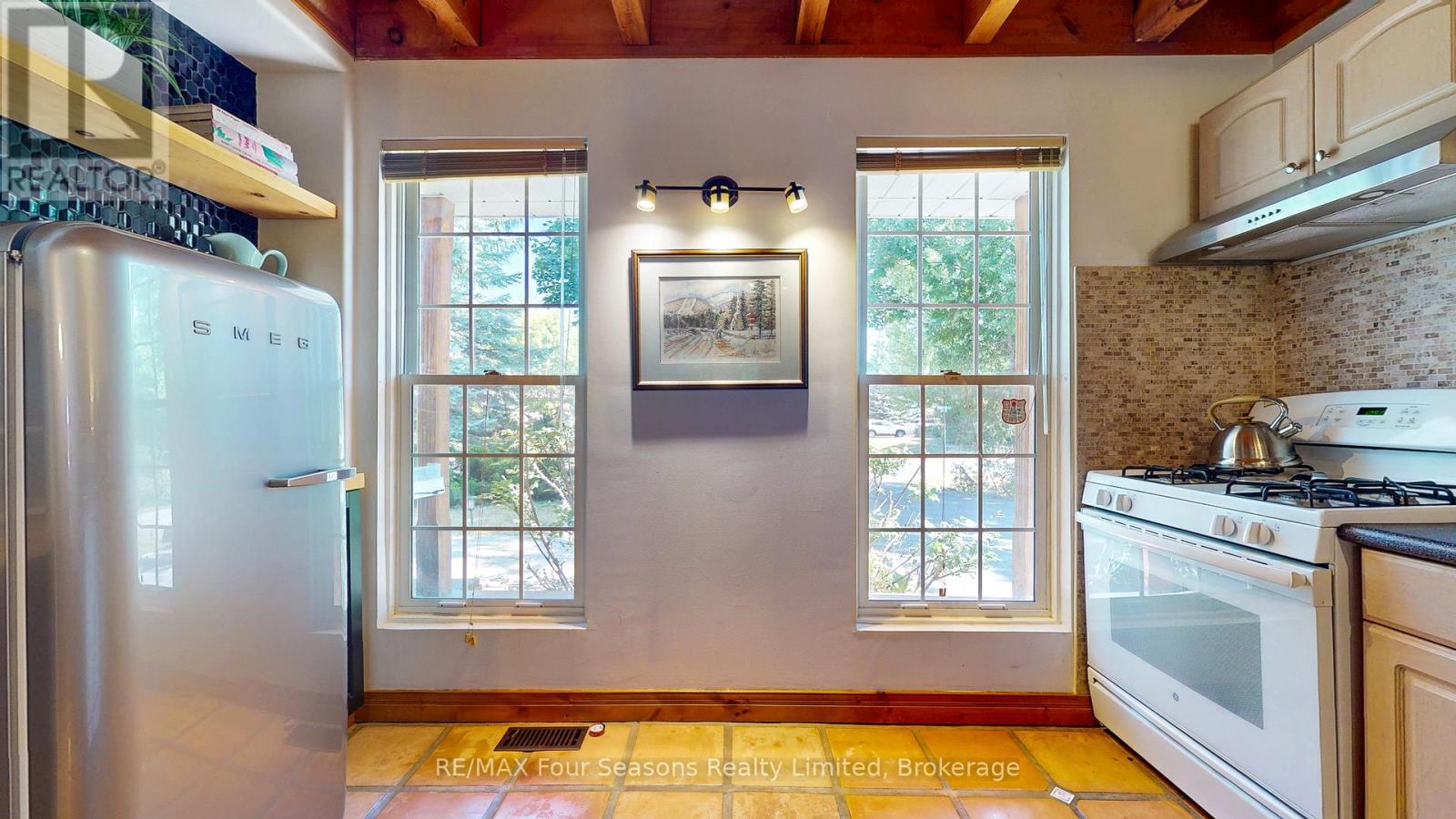 Photo 21 of 173 Brooker Boulevard, Blue Mountains ON