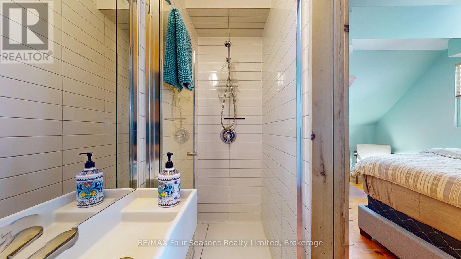 Photo 31 of 173 Brooker Boulevard, Blue Mountains ON