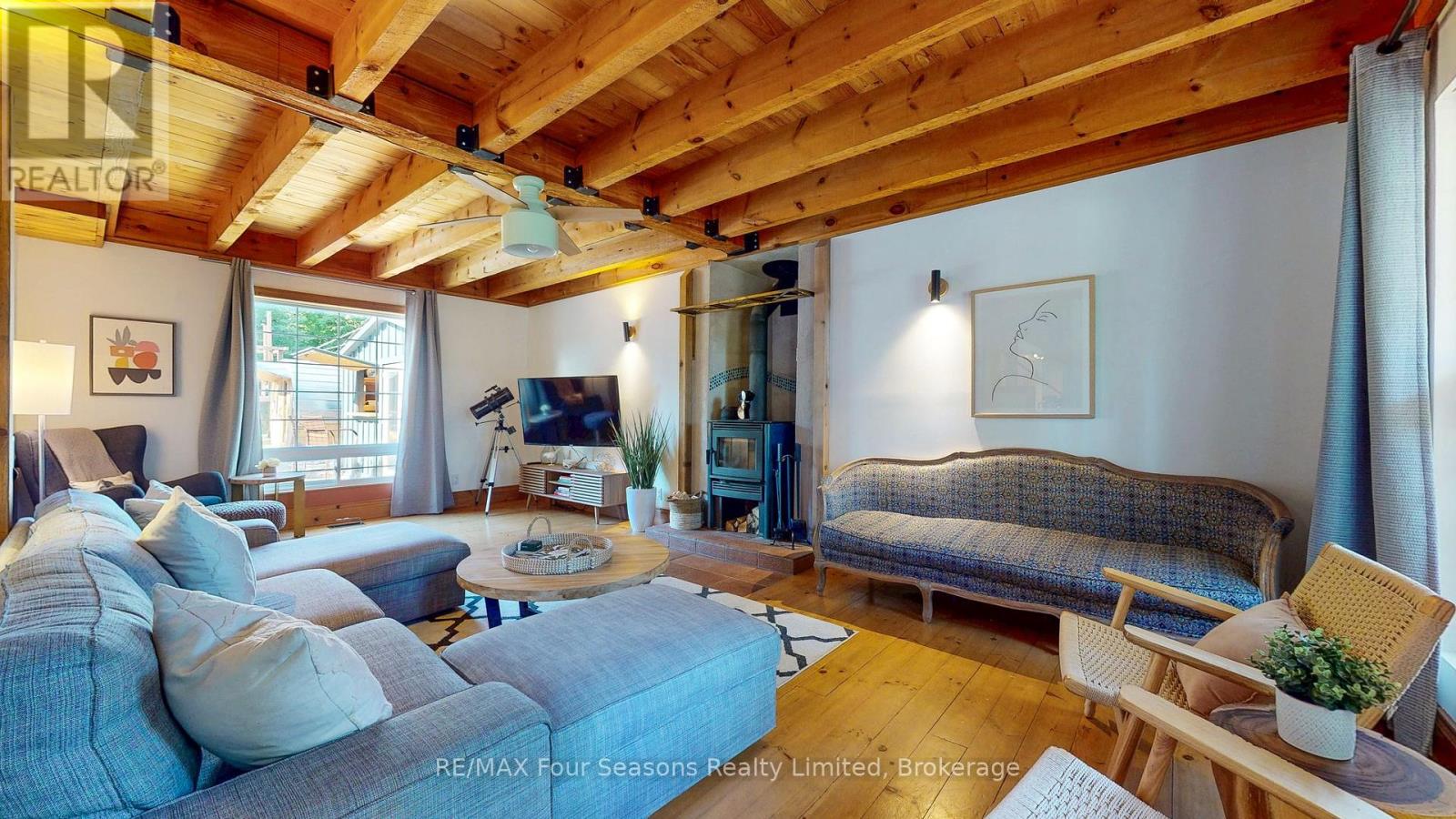 Photo 4 of 173 Brooker Boulevard, Blue Mountains ON