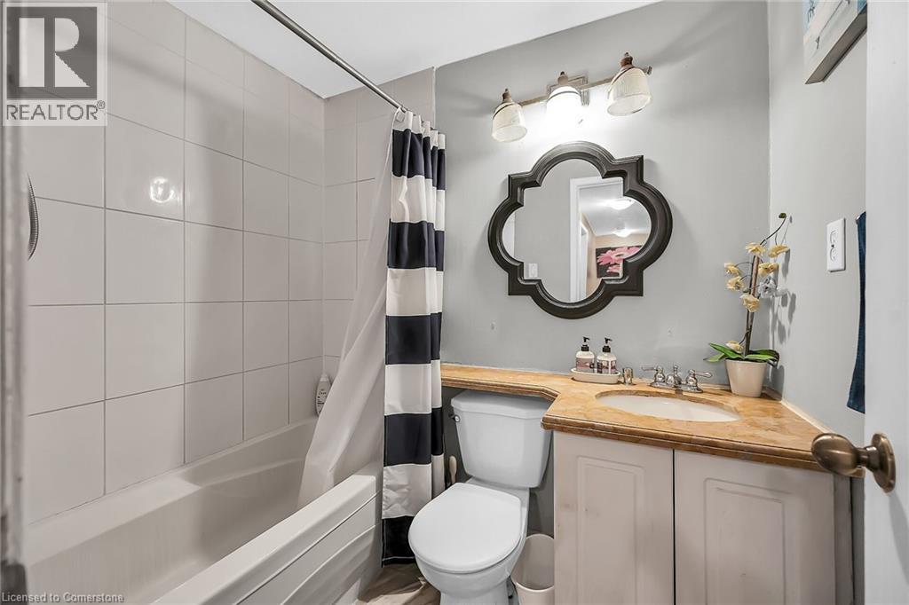 Photo 18 of 25 Redbury Street Unit 18, Hamilton ON