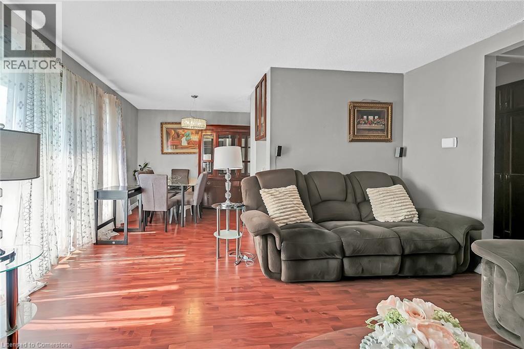 Photo 8 of 25 Redbury Street Unit 18, Hamilton ON