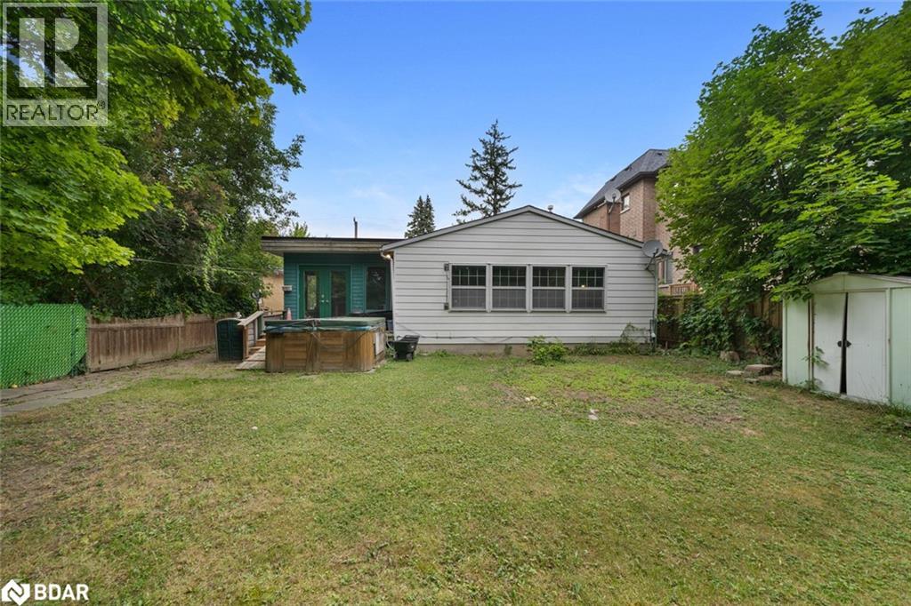 Photo 27 of 105 Rockport Crescent, Richmond Hill ON
