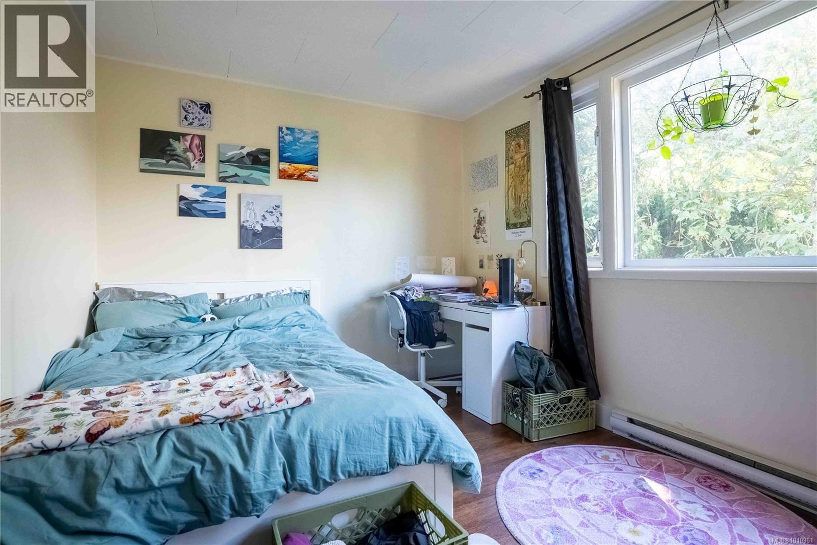  2329 Dowler Place, Victoria