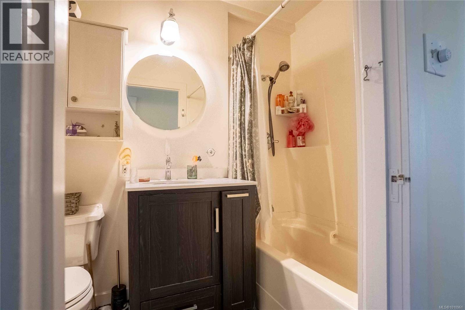  2329 Dowler Place, Victoria