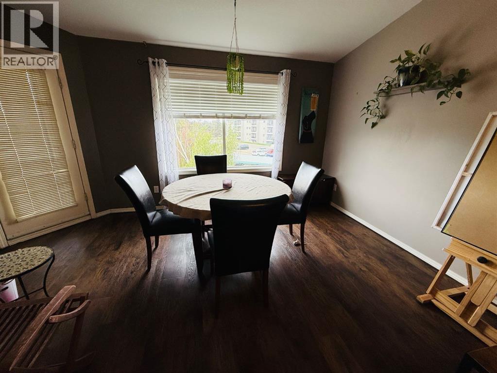 Photo 11 of 312 620 Columbia Boulevard W, Lethbridge AB