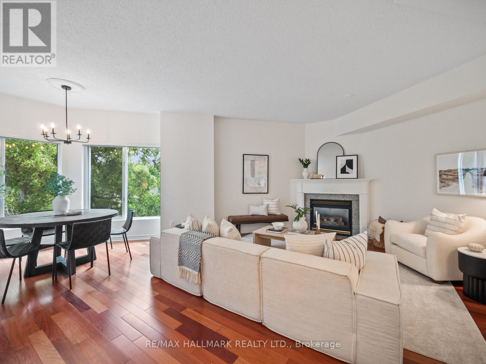 Photo 11 of 413 211 Randolph Road, Toronto ON