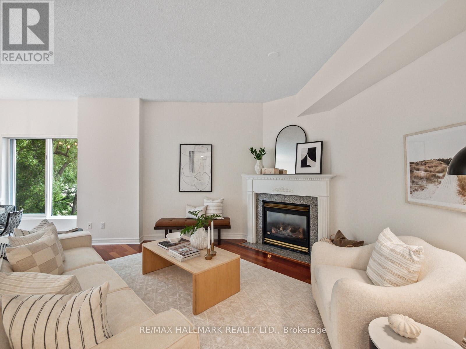 Photo 18 of 413 211 Randolph Road, Toronto ON