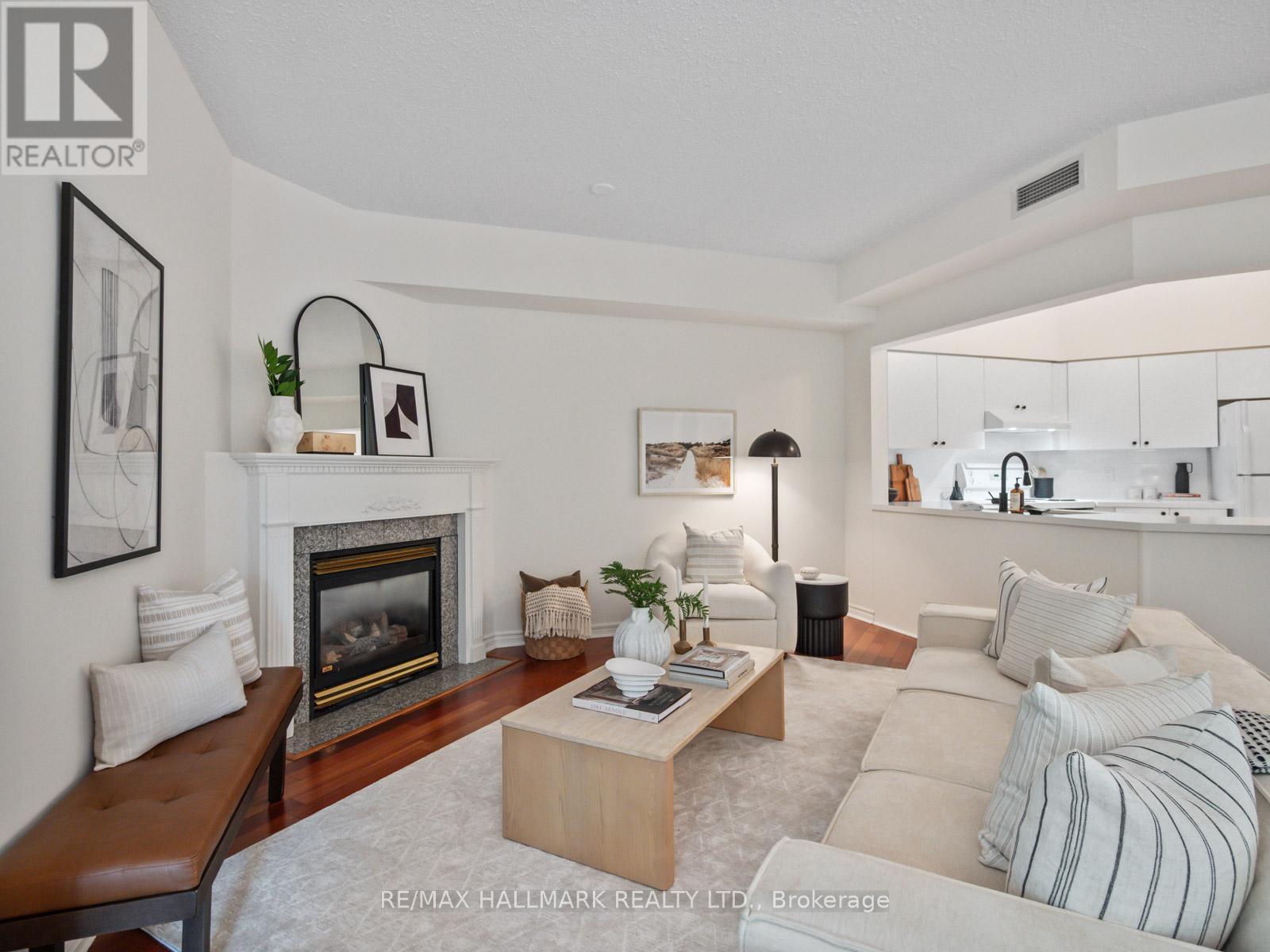 Photo 16 of 413 211 Randolph Road, Toronto ON