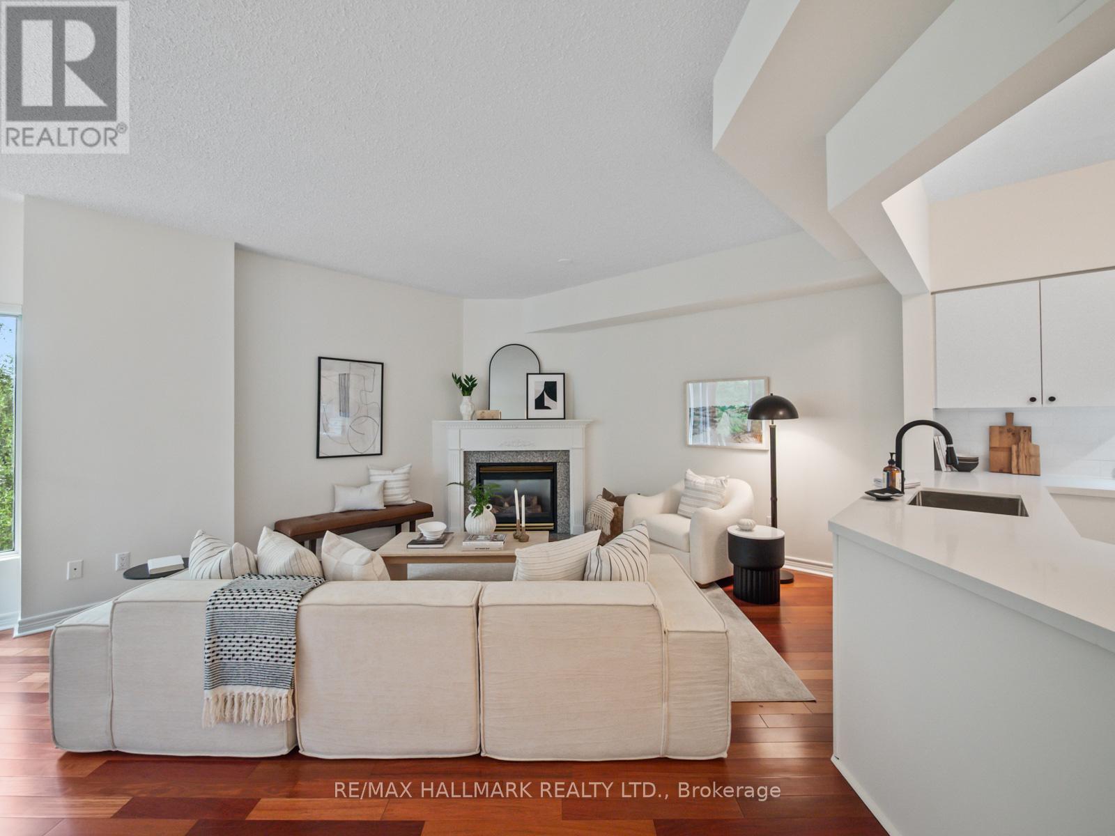 Photo 12 of 413 211 Randolph Road, Toronto ON