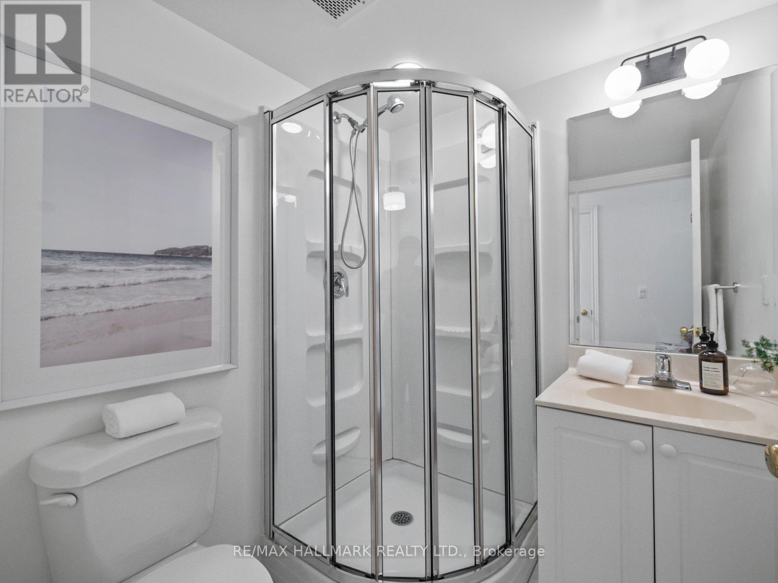 Photo 27 of 413 211 Randolph Road, Toronto ON