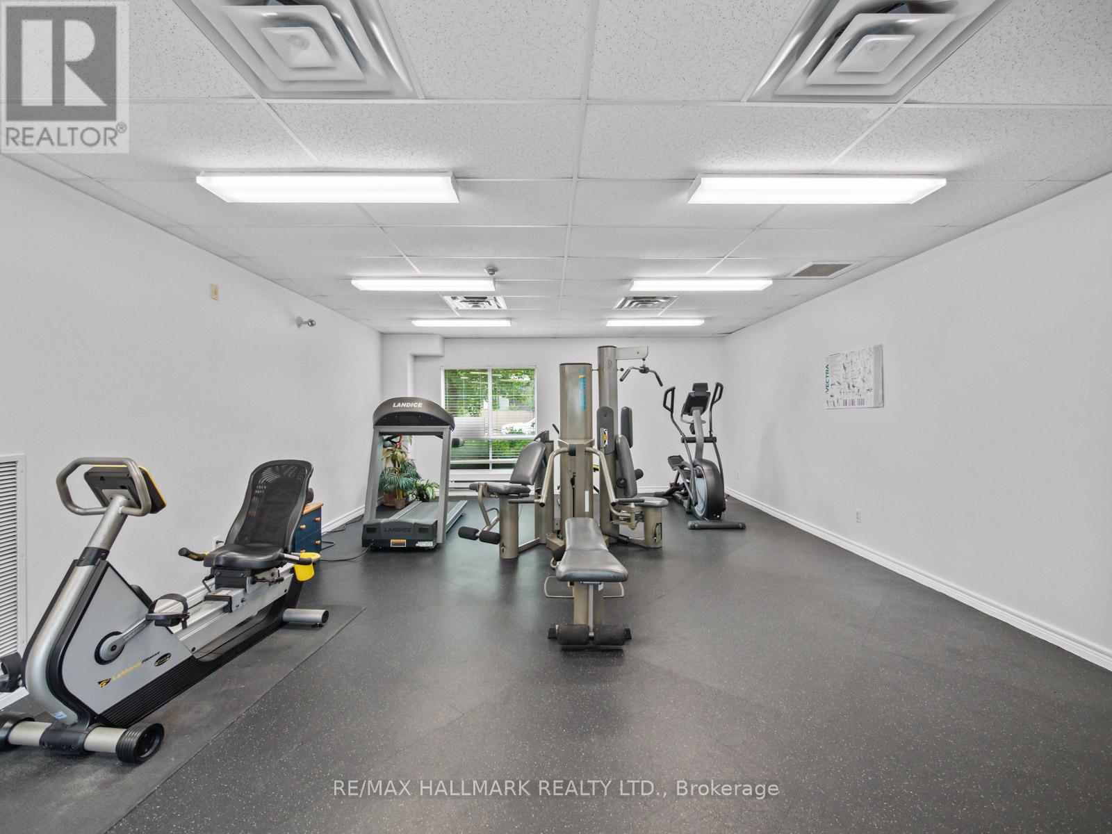 Photo 33 of 413 211 Randolph Road, Toronto ON