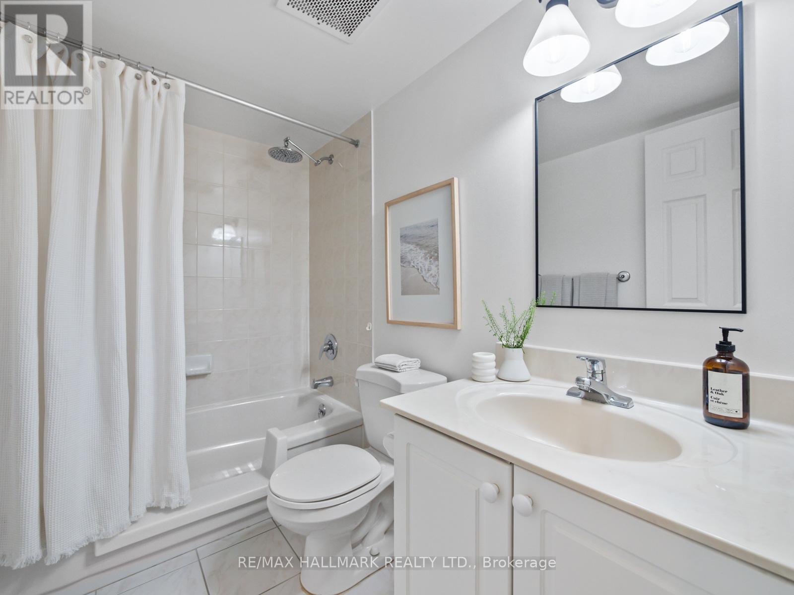 Photo 32 of 413 211 Randolph Road, Toronto ON