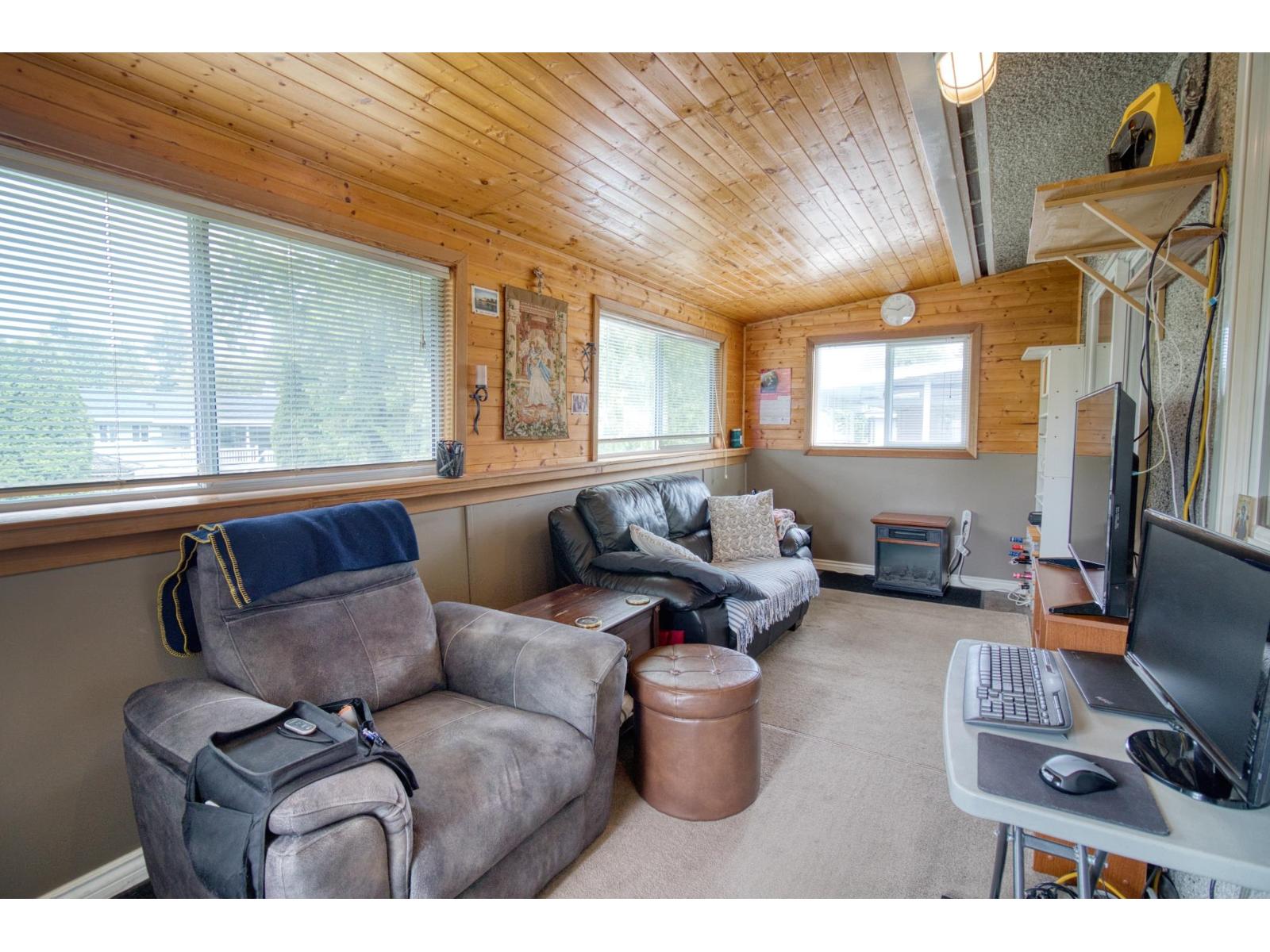 Photo 6 of 11671 94 Avenue, Delta BC