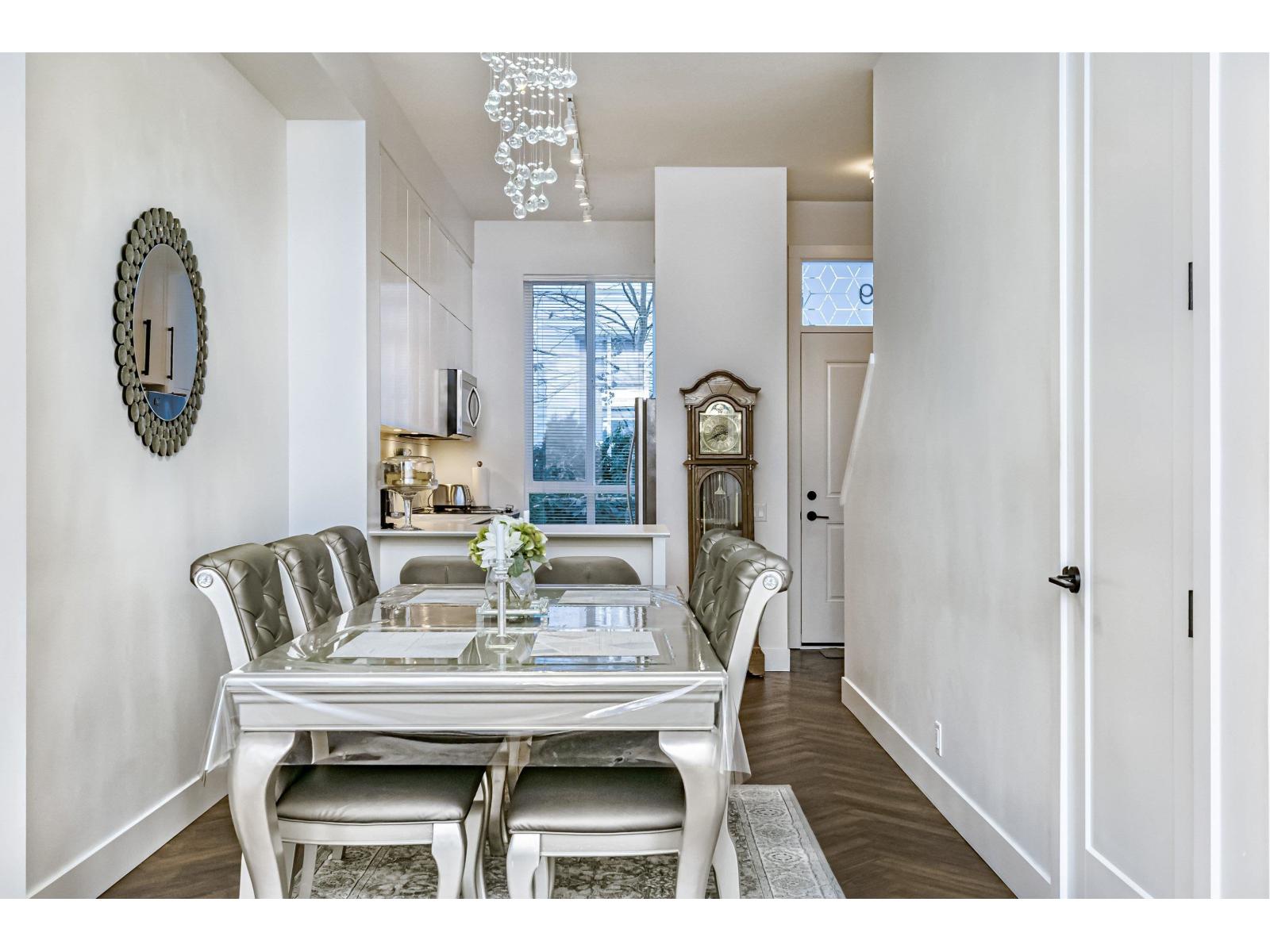 Photo 6 of 9 14955 101 A Avenue, Surrey BC