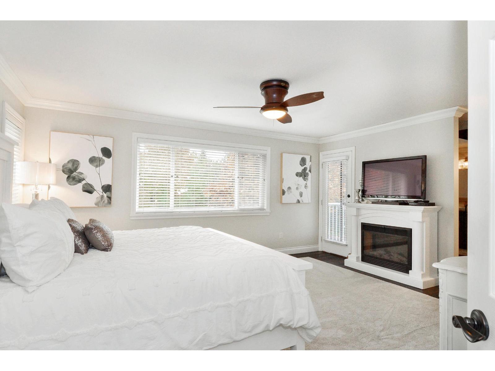Photo 15 of 20974 44 Avenue, Langley BC