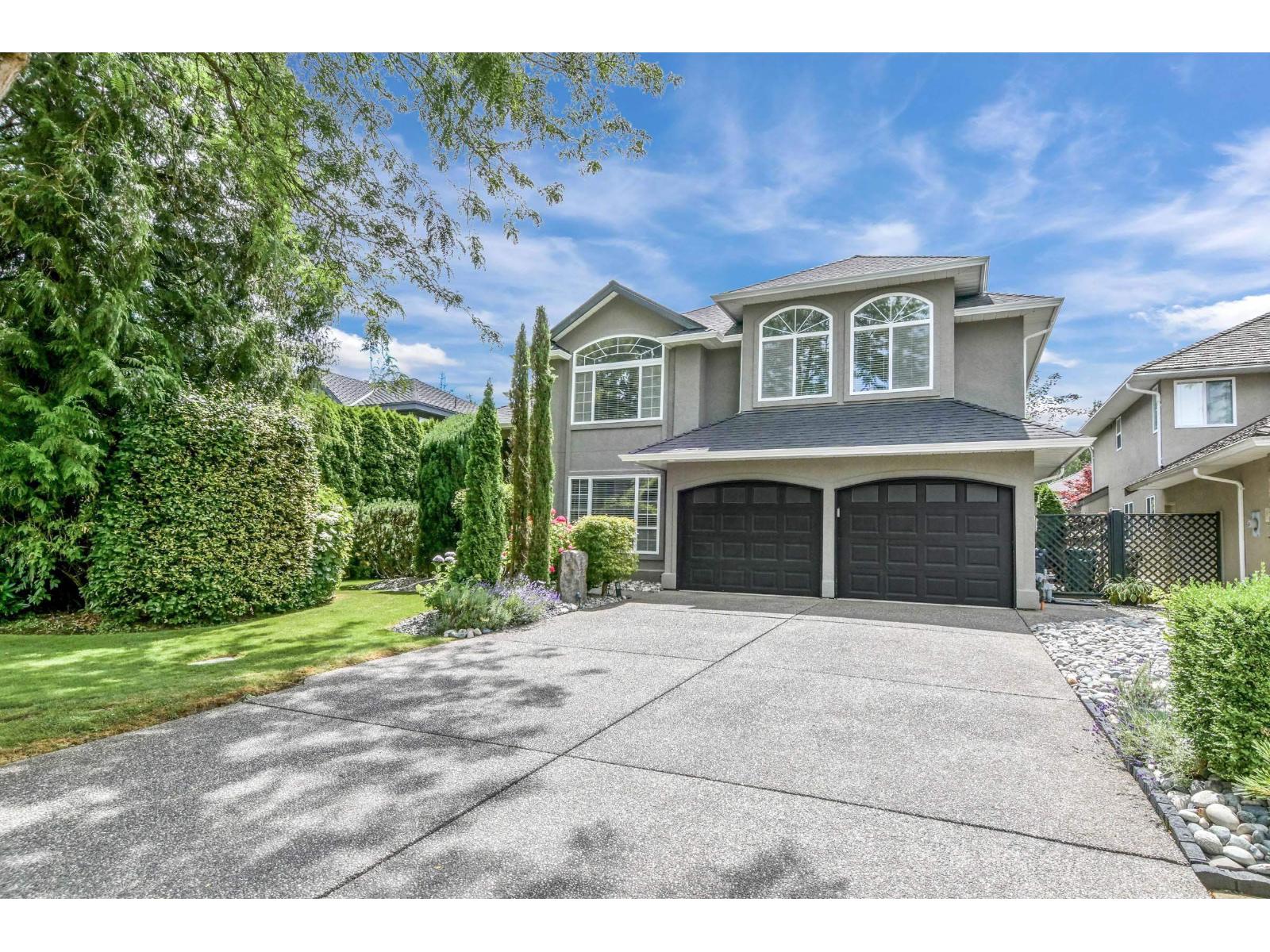 Photo 2 of 20974 44 Avenue, Langley BC
