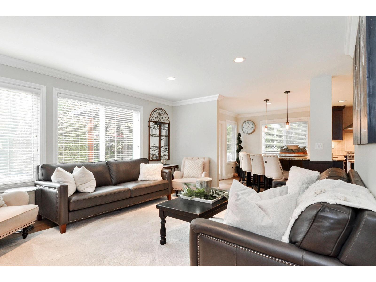Photo 11 of 20974 44 Avenue, Langley BC
