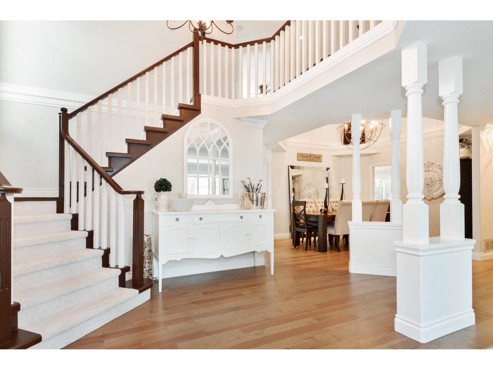 Photo 3 of 20974 44 Avenue, Langley BC