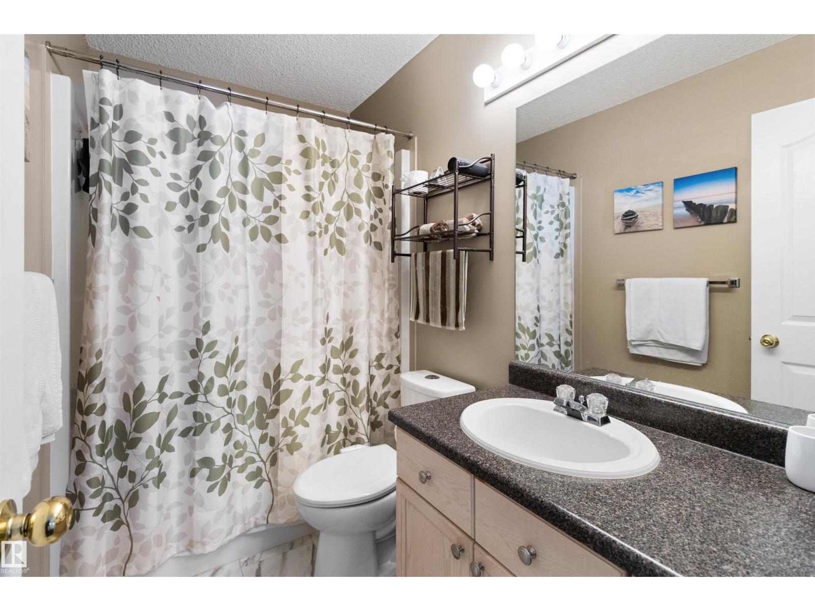 Photo 11 of 13116 36 St Nw, Edmonton AB