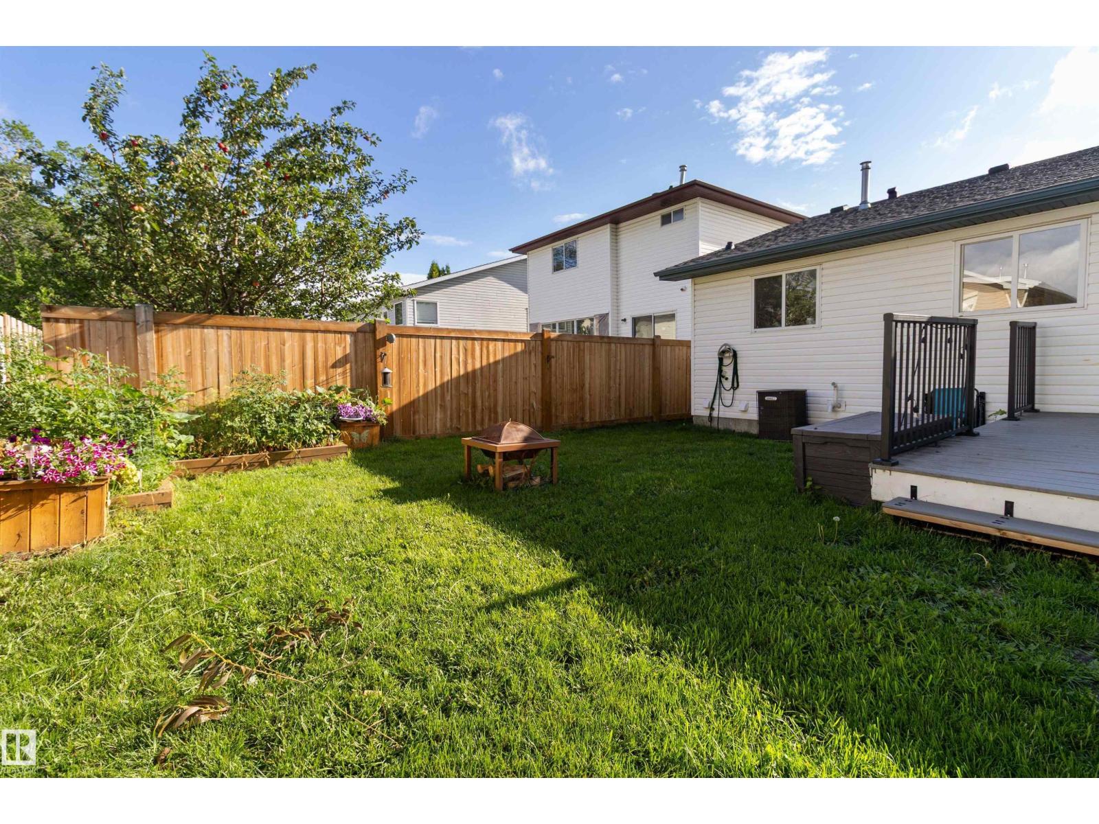 Photo 30 of 13116 36 St Nw, Edmonton AB