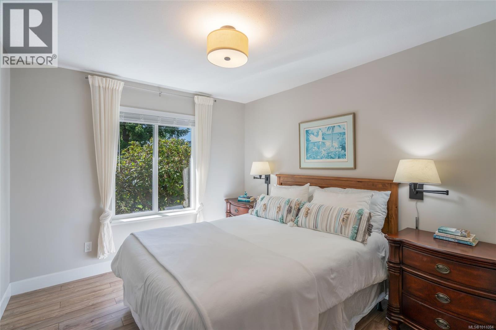 Photo 21 of 428 Dogwood St N, Parksville BC