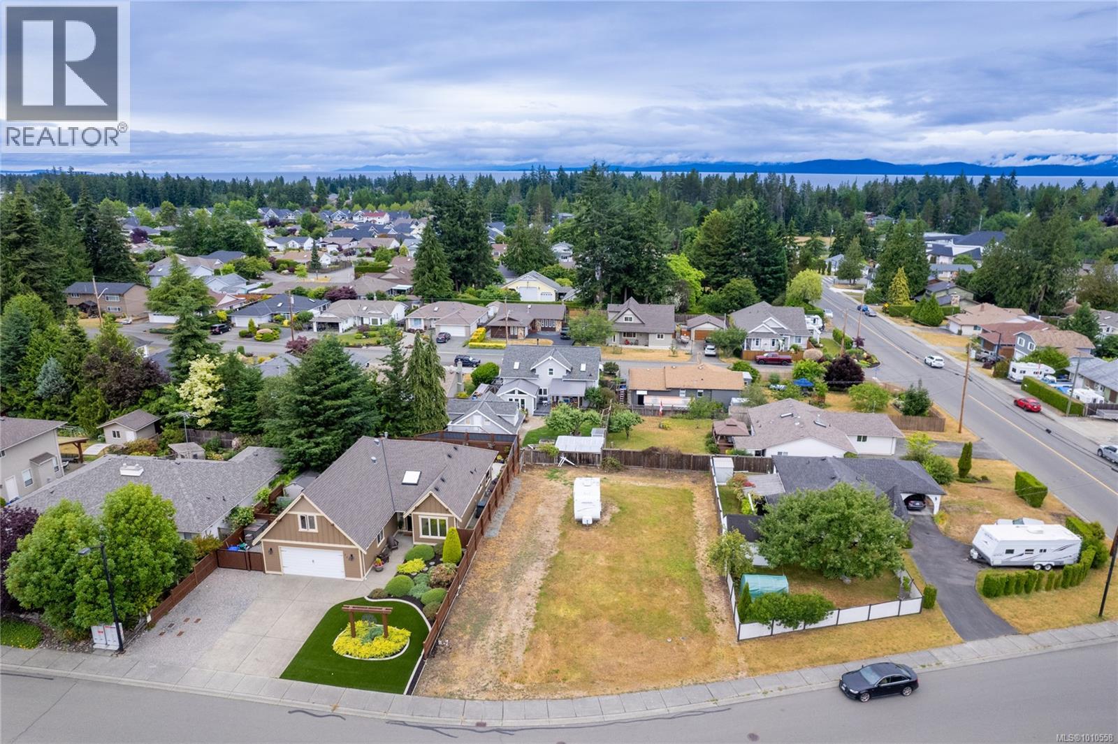 Photo 6 of 715 Doehle Ave, Parksville BC